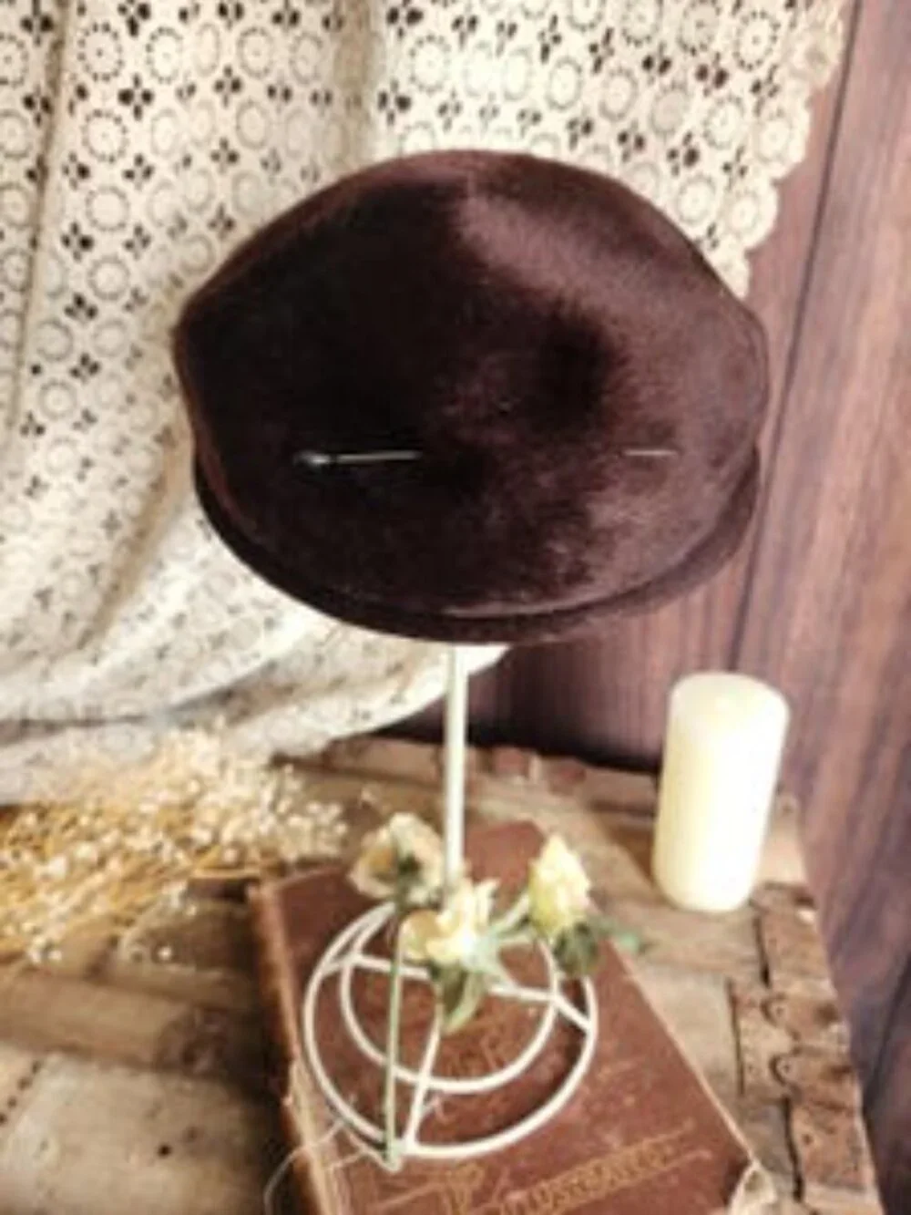 Vintage 1940s 1950s Hat, Jaccard Exclusive Brown Felt Pillbox with Brooch and Ha